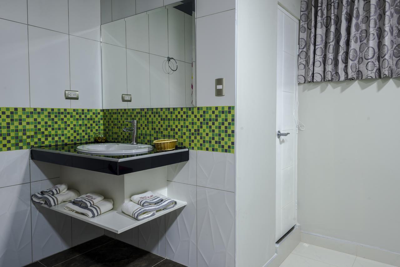 Hotel El Rubi Уарас Екстер'єр фото