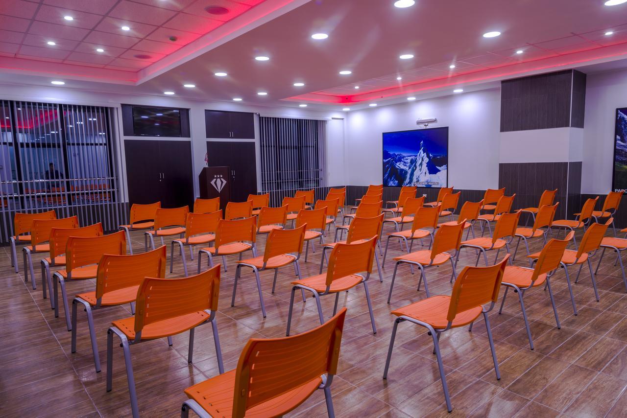 Hotel El Rubi Уарас Екстер'єр фото